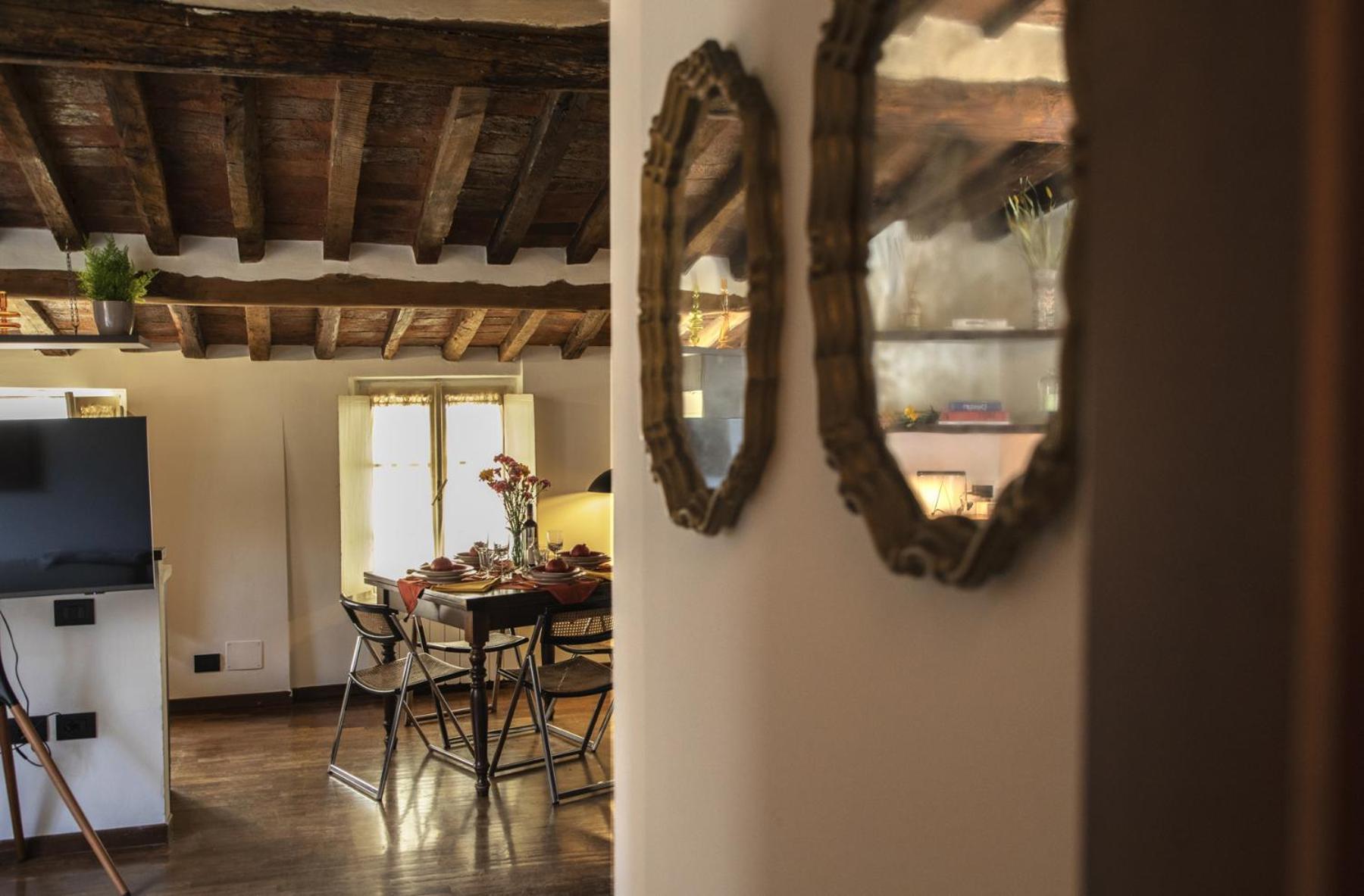 La Mansardina Beccheria Central Apartment 1 Double Bedroom, 1 Sofa Bed Lucca Eksteriør bilde